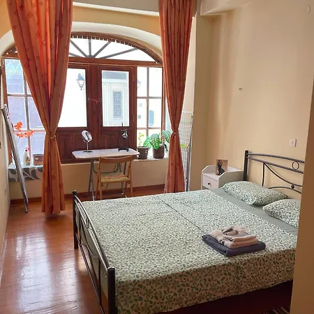 Apartamento Ca' Dei Leoni - In Old Town Rustic For Independent Travelers *