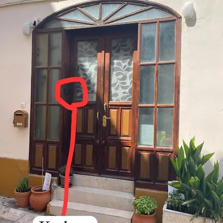 Apartament Ca' Dei Leoni - In Old Town Rustic For Independent Travelers